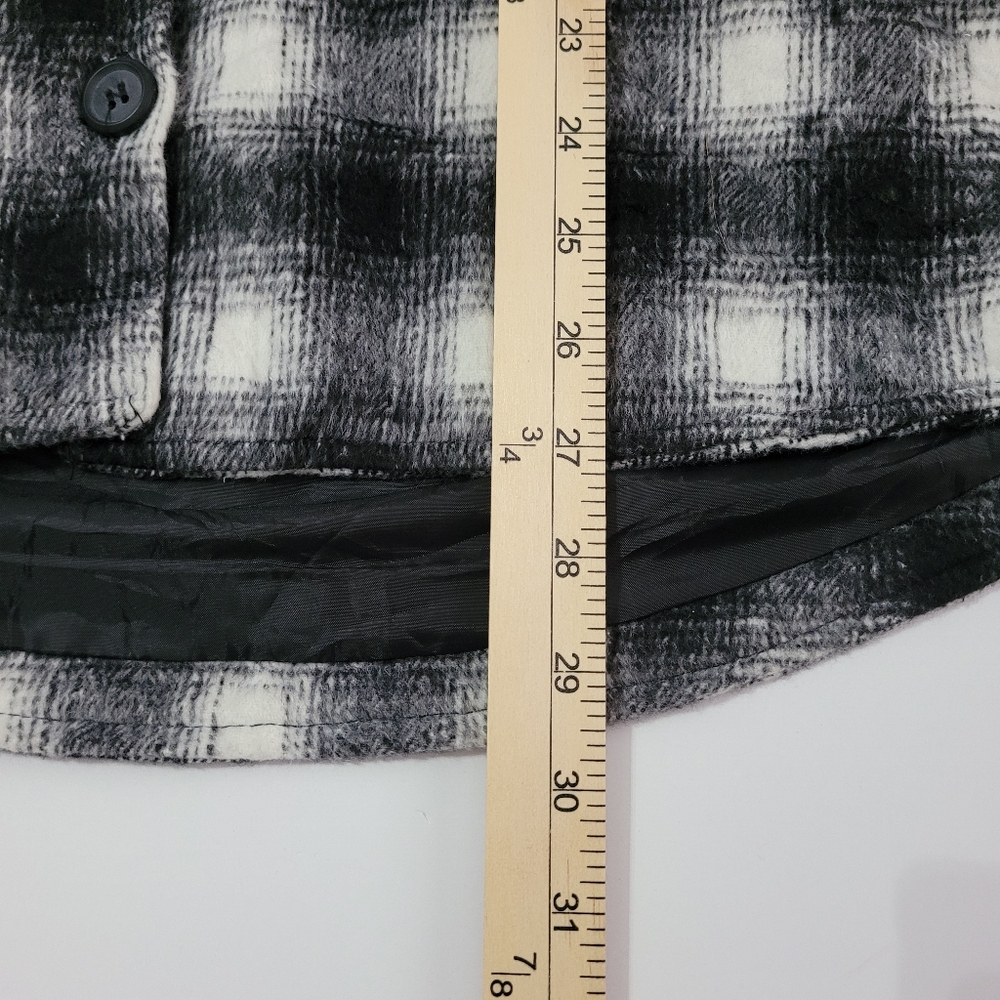 Thread And Supply Medium Lightweight Jacket - image 5